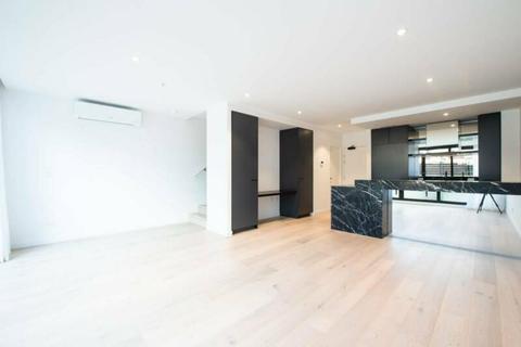Brand New Townhouse in South Melbourne for Lease