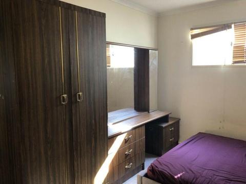 2 bedroom students unit for rent