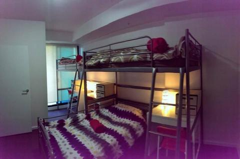5 STAR FEMALE ONLY ROOMSHARE
