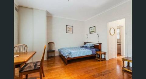 Fully Furnished, Centrally Located Studio Apartment in West Perth