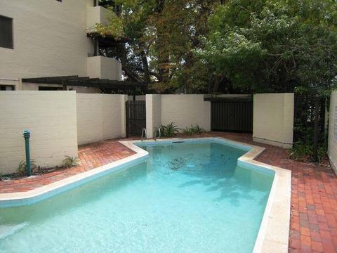 2 Bed apartment with a pool