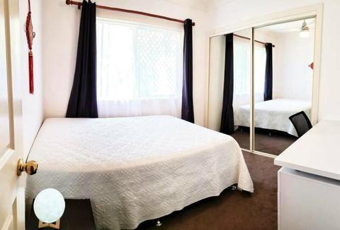 Room for Rent in Robina close to Bond Uni & Robina Town Centre