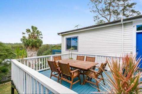 Great house next to Narrabeen Lagoon including main service bills