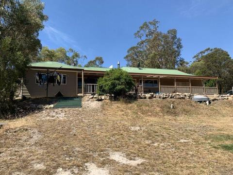 House and land for sale dromedary!