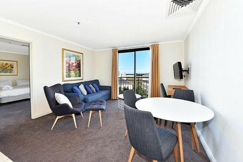 MAx 4 months FURNISHED ST ANDREWS PL CBD VIEWS BALCONY