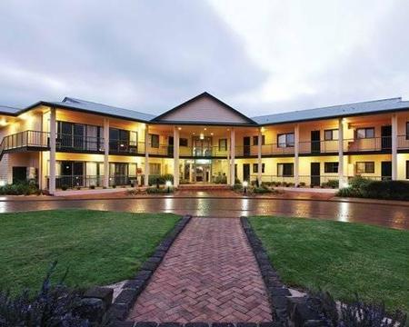 Nepean Country Club Holiday Accommodation 26/4/19 - 3/5/19