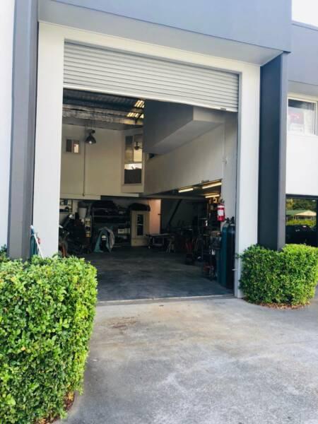 Amazing Warehouse with residential space in heart of Burleigh