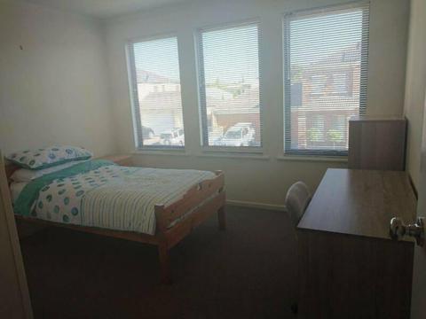 Mawson Lakes - rooms for rent (female applicants only)