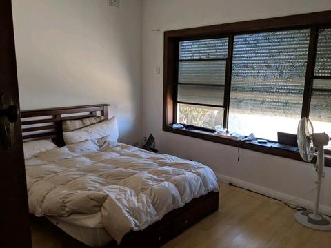 Private rooms for rent close to train station and shopping center