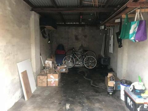 Kingsford Lock up garage