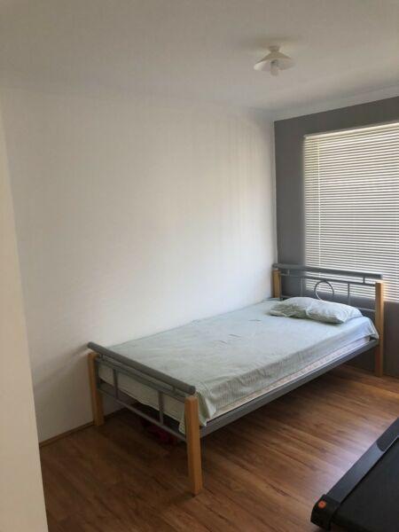 Room for rent -single bedded room - rent $135