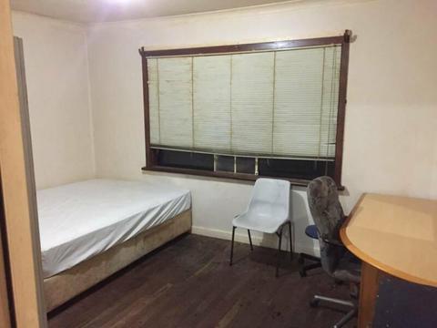 Room for Rent in Gosnells - $80 per week bills included