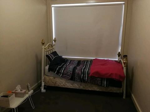 Apartment room available now in great location!