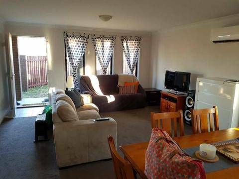 House for rent in Ngunnawal, Act