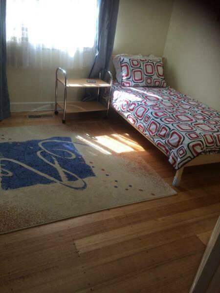 FURNISHED ROOM AVAILABLE FROM 18th March Inspect Friday 6pm