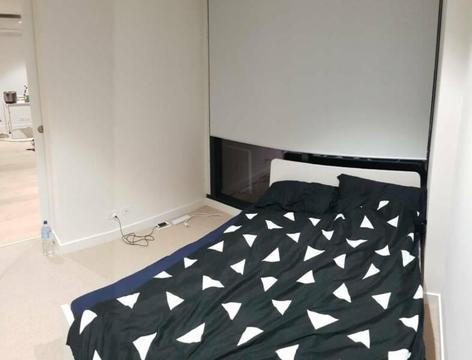 *FEMALES ONLY* Premium Private Room Melbourne CBD Southern Cross