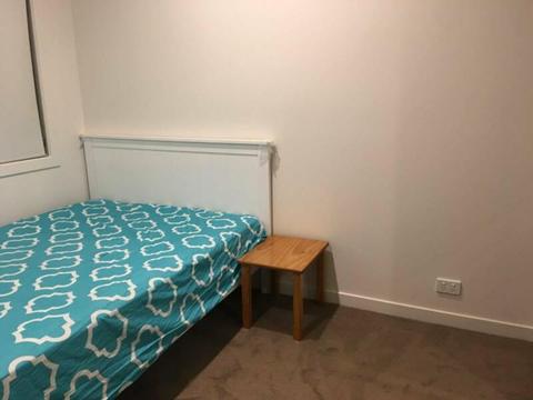 Ensuite room in Lawson (female only)