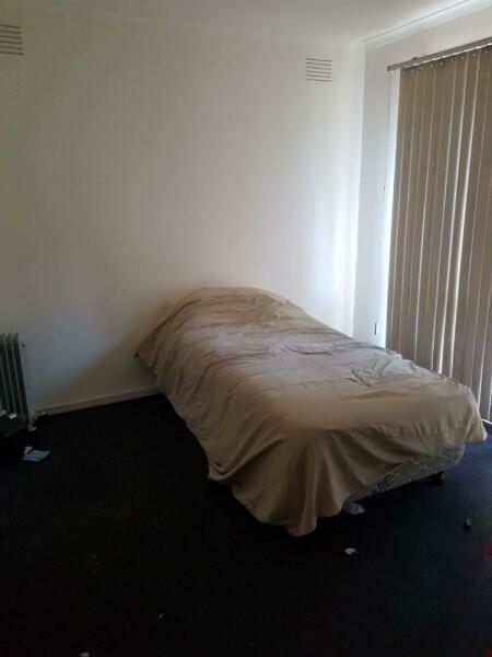 Room for rent in Forest Hill