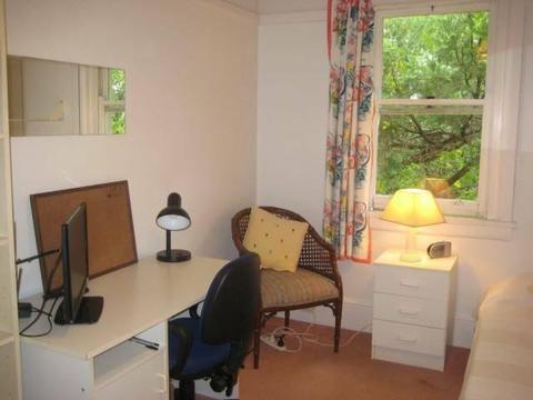 NEUTRAL BAY - best loc. Fed. house - room with garden view $245pw