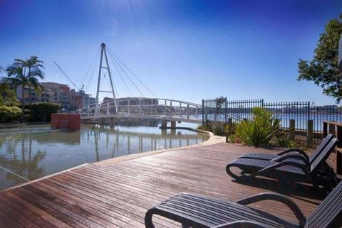 Waterfront Room with Own Bathroom - Homebush bay