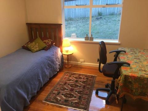 Room in lovely Lenah Valley home