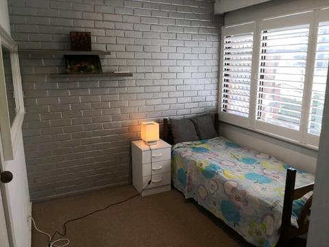 Room for rent in south perth