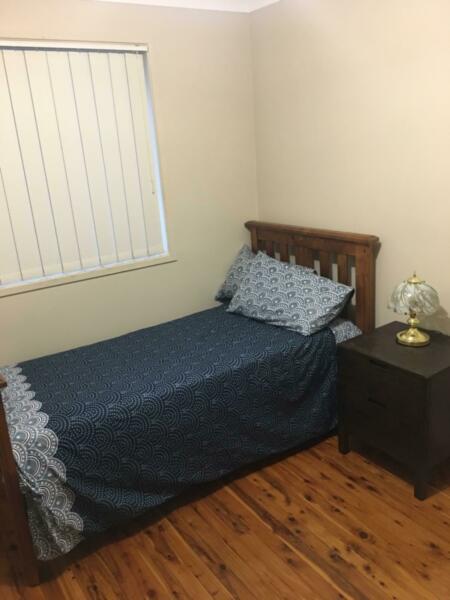 Room for rent Ambarvale 2560
