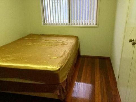 ROOM TO RENT IN ROUSE HILL ($160/week - all bills included)
