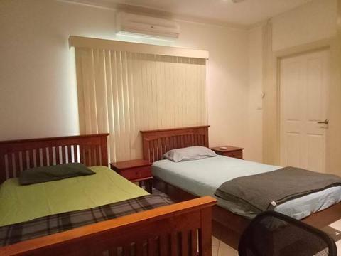 SHARE ROOM TO RENT IN NAKARA