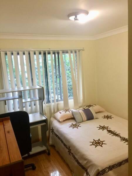 Furnished room in Sunnybank sharehouse