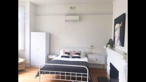 ROOM FOR RENT SHAREHOUSE IN BATTERY POINT