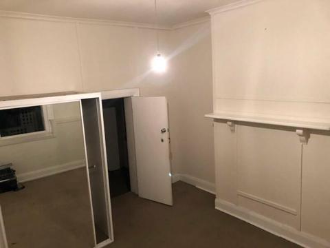 Room For Rent - Battery Point