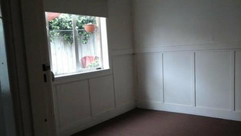 Sml/Med Room for Rent in brunswick sharehouse with 3 others