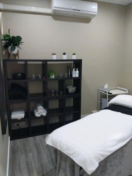 Beauty rooms for rent $180 per week Stafford