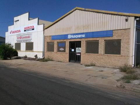 Commercial premises for lease katanning