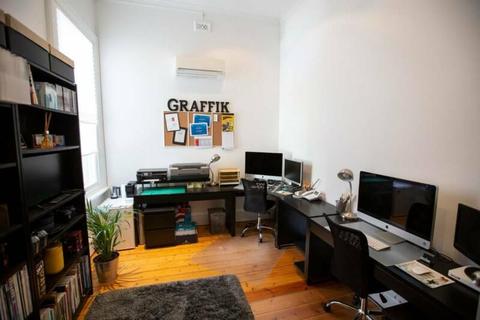 Office share, space for rent :: Close to city and nightlife