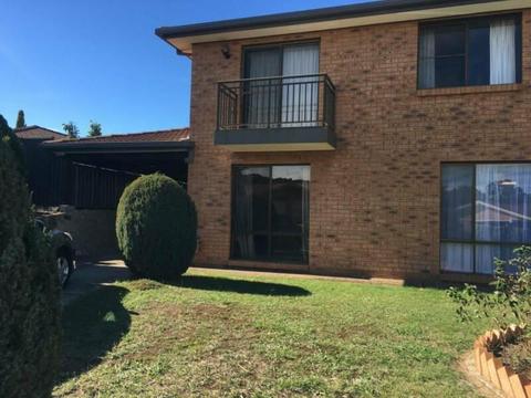 Unit for rent - 6 month lease - North Lyneham ACT - $350 per week