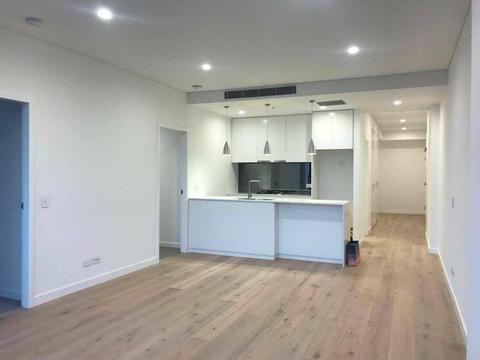 LUXURY NEW APARTMENT!!! CENTRAL IN HEART OF STATION!!! EPPING!!!
