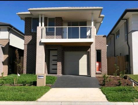 Close to blacktownSchofields near new 4 bedrooms$560