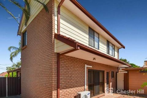 FOR LEASE, 2 Francis St Fairfield, 4 BEDS, $530 P/W