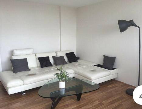 Super clean 2 bedroom apartment in Bondi