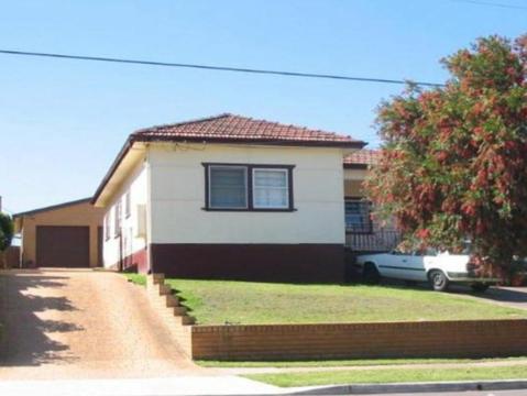 RENOVATED FLAT FOR RENT IN GREYSTANES