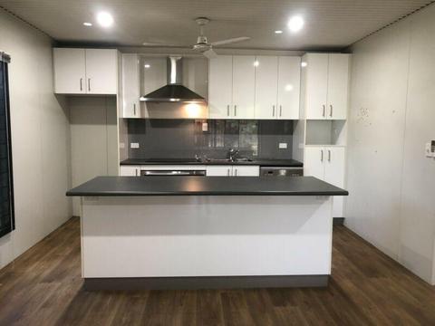 2 bedroom unit/ granny flat available for rent in Girraween