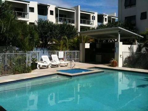 Burleigh Heads - Rent Unfurnished Apartment in Beach Complex