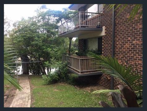 Cute two bedroom unit on the Nerang River with lots of storage