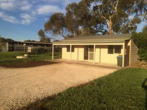 Cottage single workers accomadation for rent strathalbyn