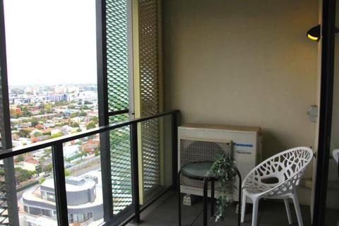 ALL INCLUDED Executive 1 Bedroom Apartment at St Kilda Junction