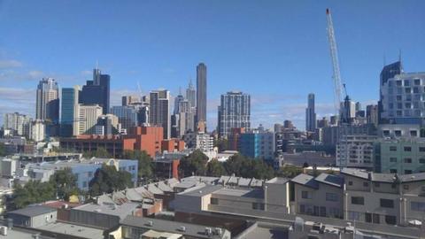 2 Bedroom furnished apartment near Melb Uni and RMIT
