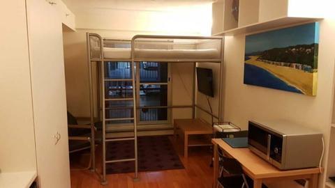 Fully furnished studio apartment for lease in Melbourne CBD