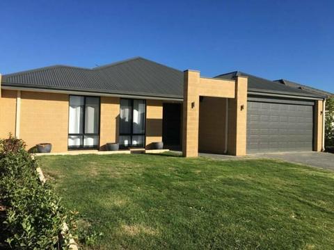 Yanchep - Jindowie Estate, Spacious Renovated Family Home